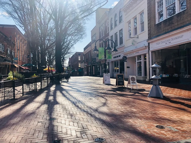 Building Photo - 416 E Main St