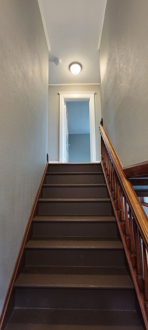 Building Photo - AVAILABLE NOW - 4 Bedroom with garage