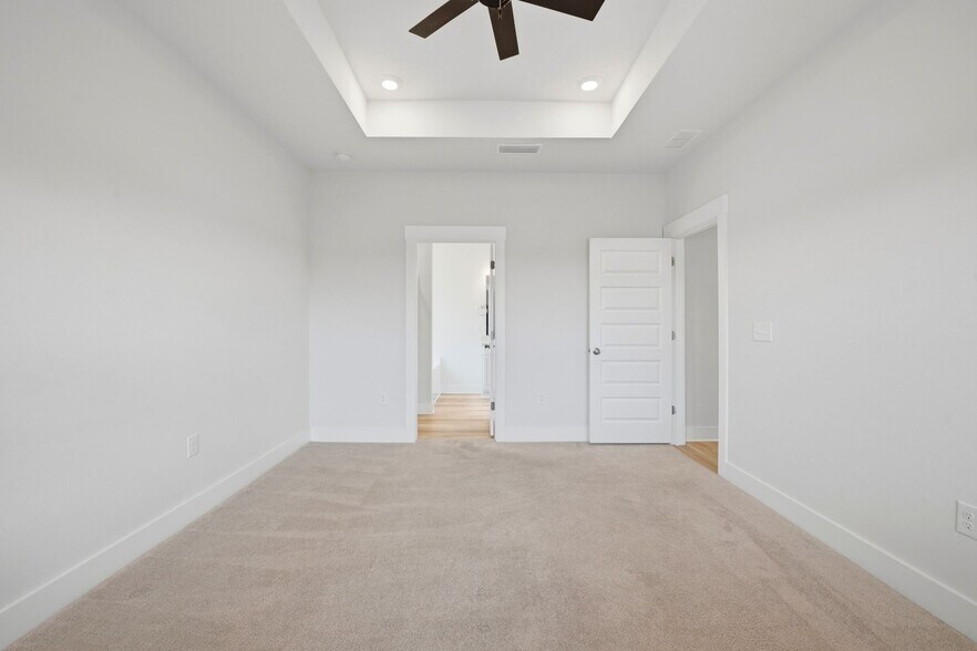 Building Photo - 209 Camellia Dr