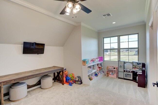 Building Photo - 302 Elbow Slough