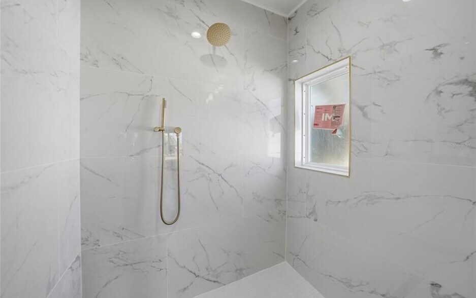 Building Photo - 3320 Palm Dr