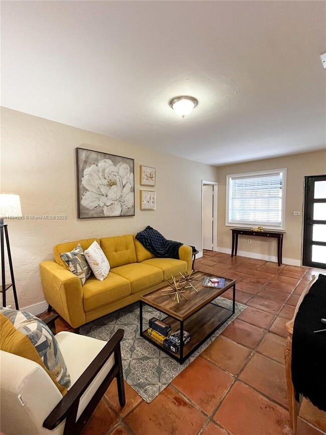 Building Photo - 2035 SW 60th Ct