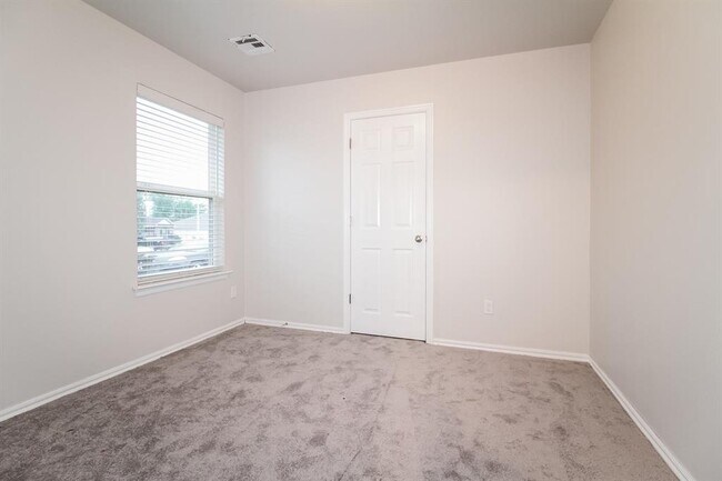 Building Photo - 1317 Granite Ln