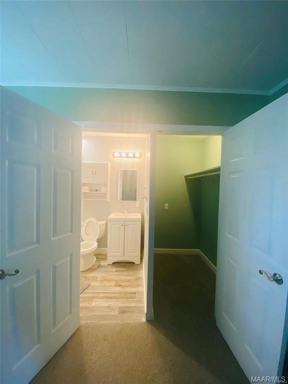 Building Photo - 2048 Midway St