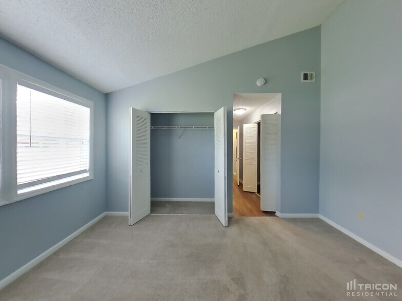 Building Photo - 11650 White Horse Rd