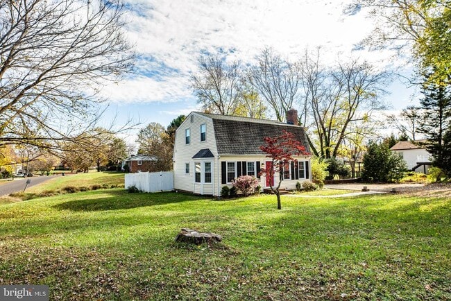 Building Photo - 1445 Heatherstone Dr