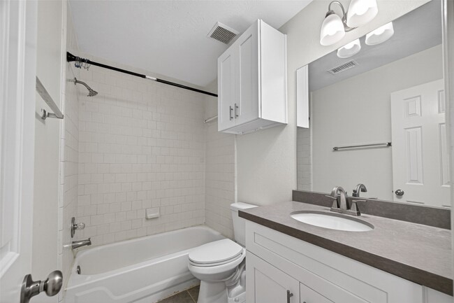 Building Photo - 3522 Brookwood Dr