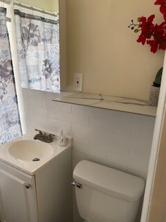 Building Photo - 11115 Hannaway Dr