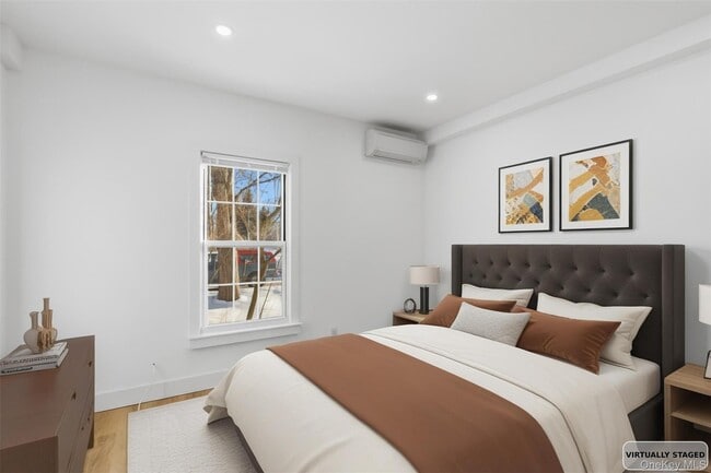 Building Photo - 134 E Main St