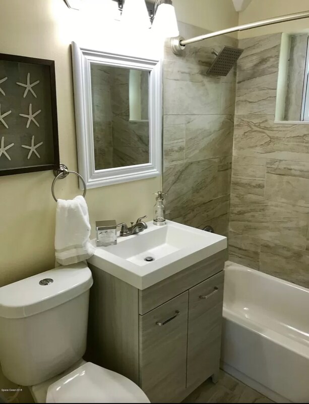 Building Photo - 2434 Sarno Rd