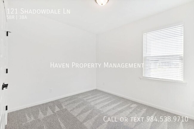 Building Photo - 121 Shadowdale Ln