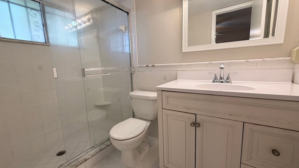 Building Photo - 603 Pheasant Ave