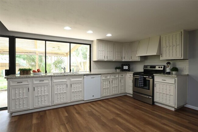Building Photo - 3903 Coltwood Dr