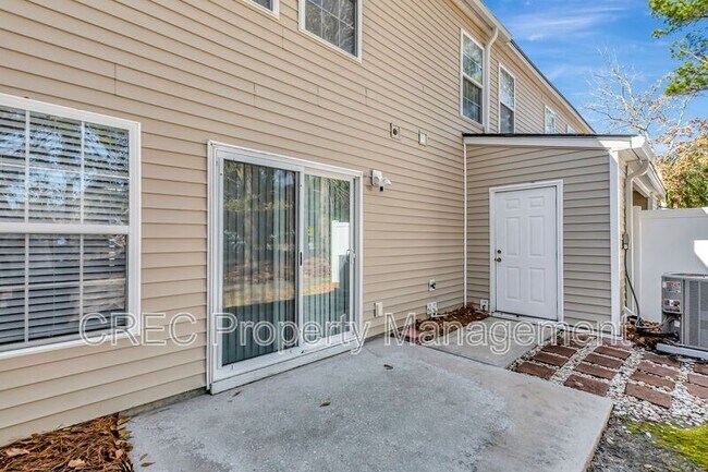 Building Photo - 9176 Maple Grove Dr