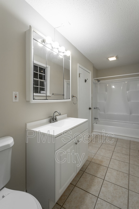 Building Photo - 1602 Rustic Homes Ln
