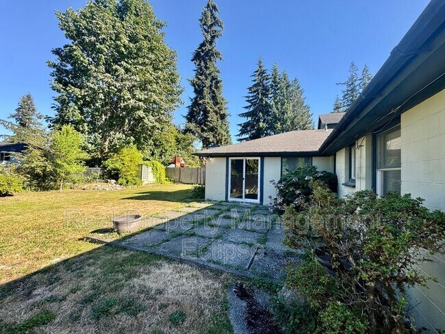 Building Photo - 21901 54th Ave W