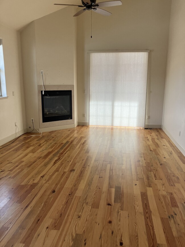 Building Photo - 217 Spirit Way