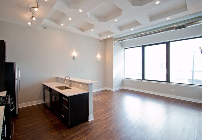 Building Photo - 1338 S Michigan Ave