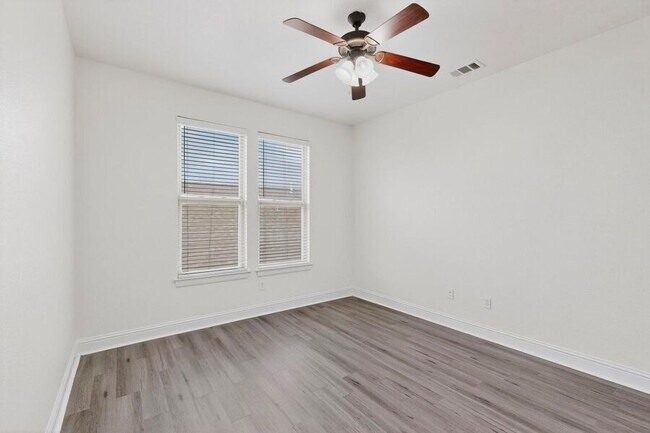 Building Photo - 4803 Birchman Ave