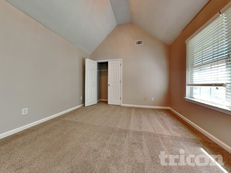 Building Photo - 70 Emerson Trail