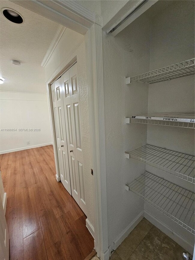 Building Photo - 4279 Greenbriar Ln