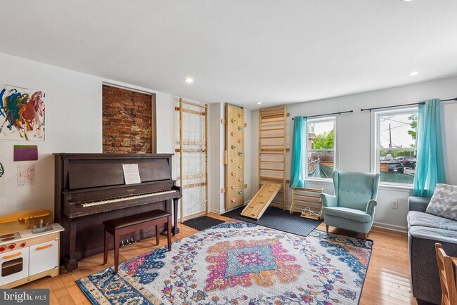 Building Photo - 3101 Haverford Ave