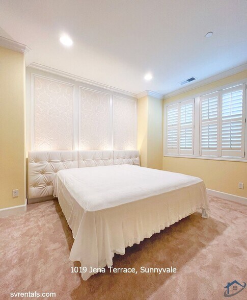 Building Photo - 1019 Jena Ter