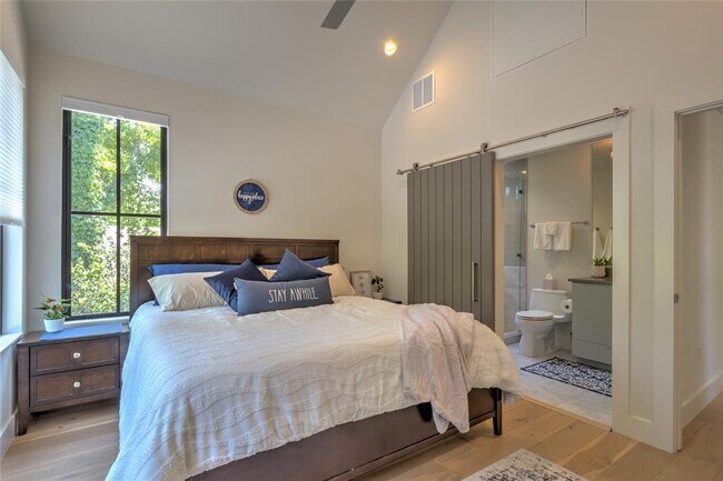 Building Photo - 6005 Woodrow Ave