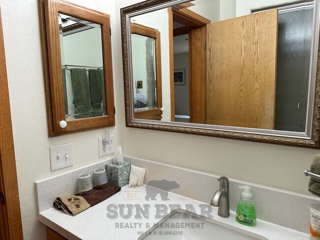 Building Photo - Adorable Condo - Perfect for Watching Suns...