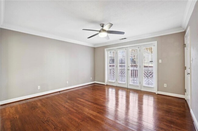 Building Photo - 885 Briarcliff Rd NE