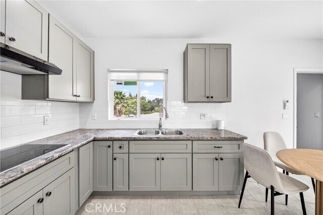 Building Photo - 525 W Woodcrest Ave