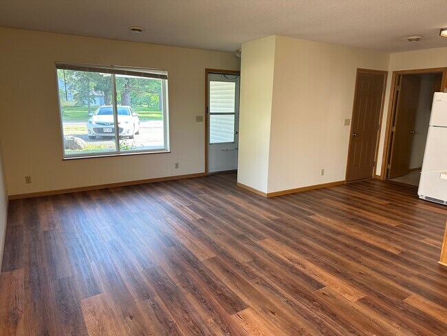 Building Photo - 3321 Sundet Rd