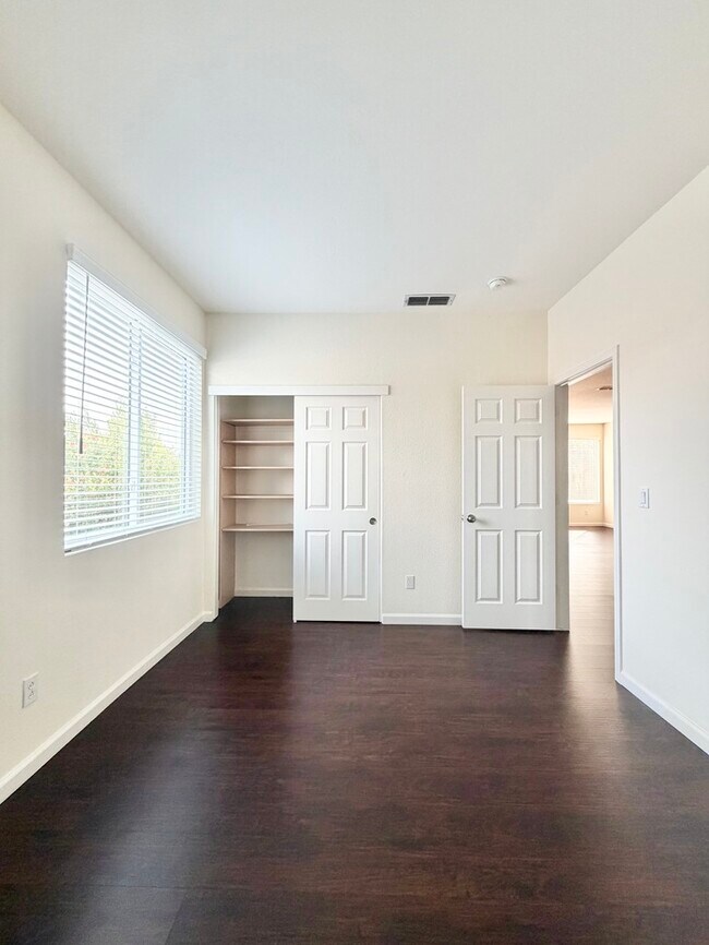 Building Photo - Spacious 5-Bedroom Rocklin Home with Private Backyard Oasis