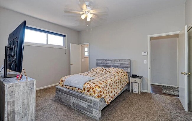 Building Photo - Beautiful and Remodeled Midtown Home!!!!!