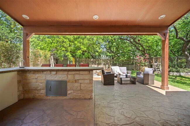 Building Photo - 6915 Gentle Oak Dr