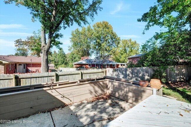 Building Photo - 7405 Ridan Way