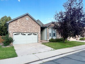 Building Photo - Open Ranch with 3 beds 2 baths and a 2-car...
