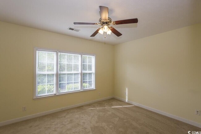 Building Photo - 121 Ashley Park Dr