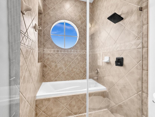 Building Photo - 2329 Vintage Dr