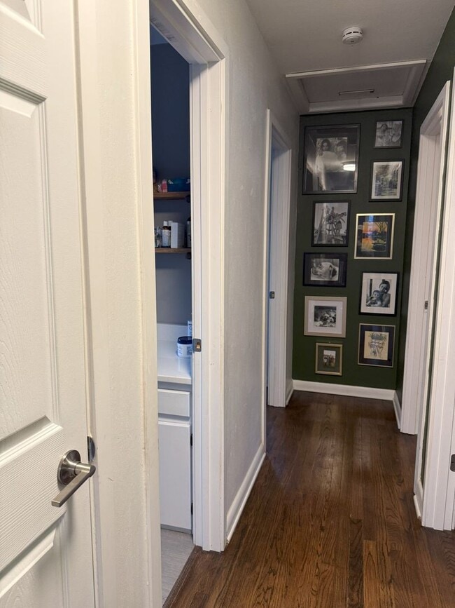 Building Photo - Lake Livin' - 3 Bed / 1.5 bath house on Lake Monona Channel