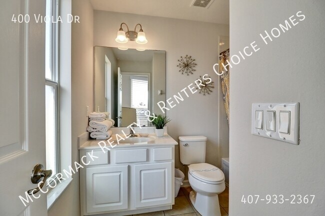 Building Photo - 400 Viola Dr