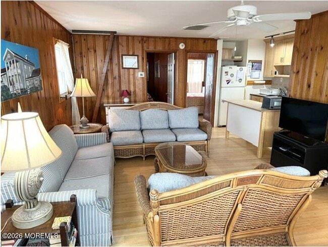 Building Photo - 2200 Oceanfront