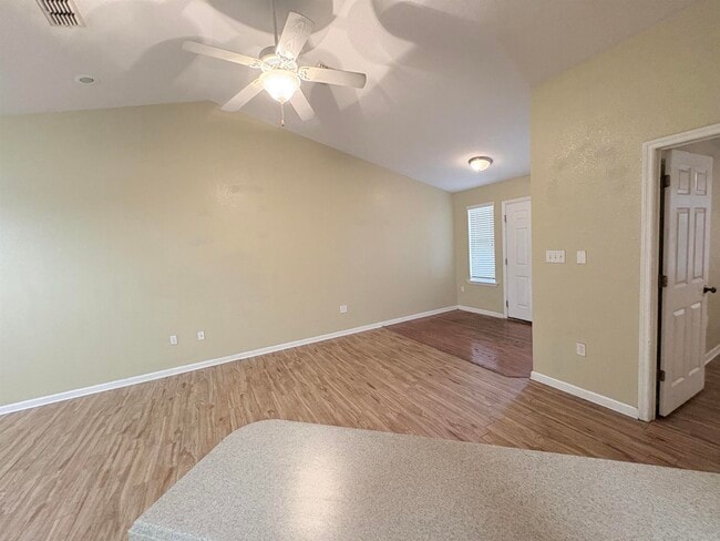 Building Photo - 2370 Quazar Cir