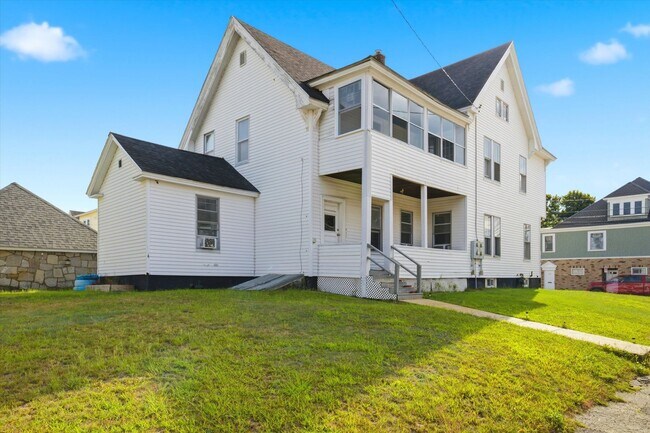 Building Photo - 247 Jewett St