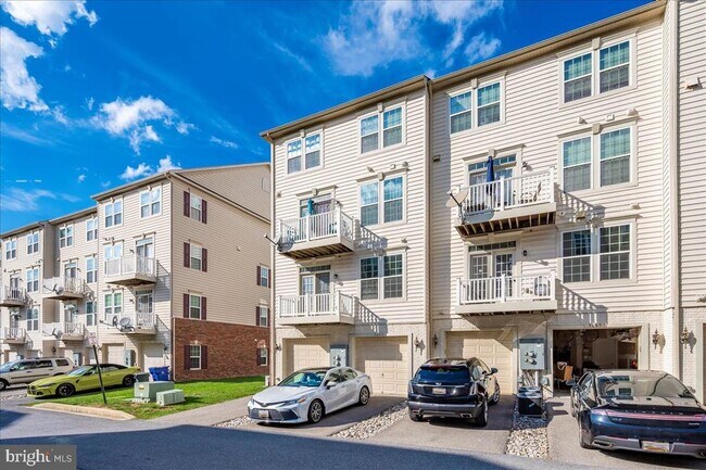 Building Photo - 5059 Small Gains Wy