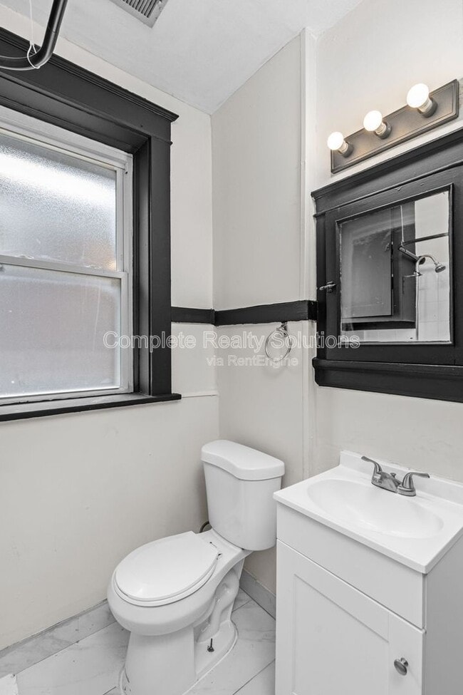 Building Photo - 4301 S 38th St