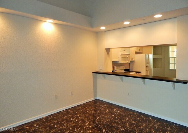 Building Photo - 1113 Van Loon Commons Cir