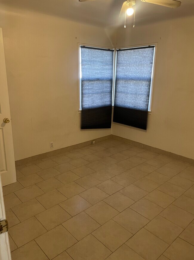 Bedroom - 1526 S Atlantic Blvd