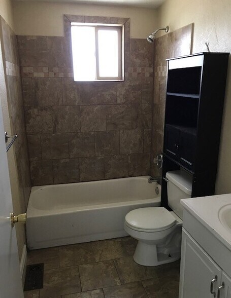 Building Photo - 3532 Valley Heights Dr