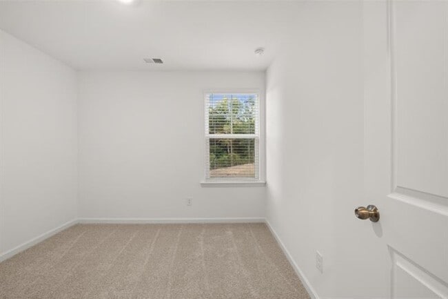 Building Photo - 458 Red Dragon Dr